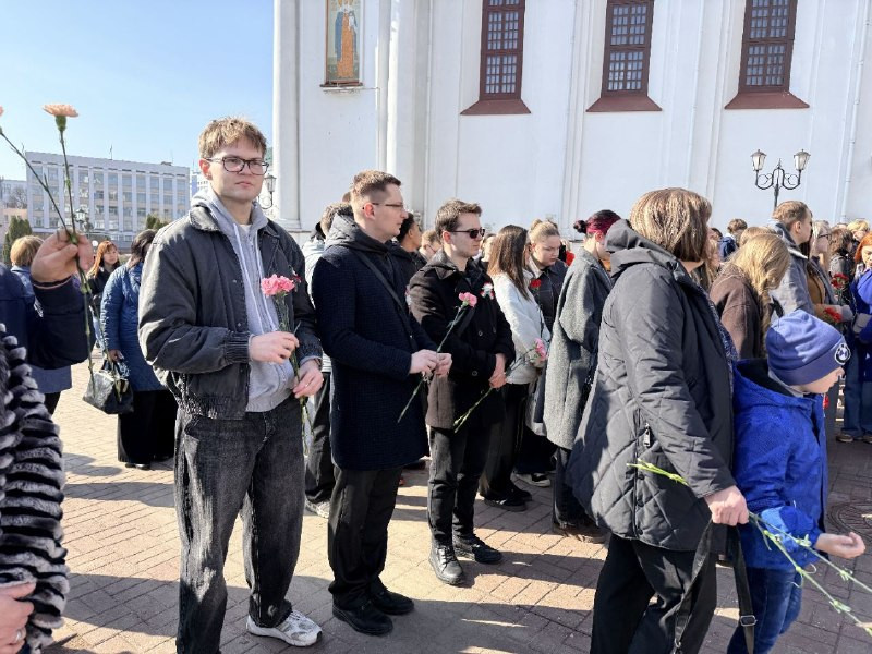 Работнікі ААТ "Даламіт" ушанавалі памяць ахвяр хатынскай трагедыі.