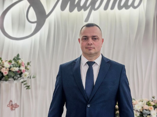 Віншаванне генеральнага дырэктара ААТ "Даламіт" Сяргея Соглаева з Днём жанчын.