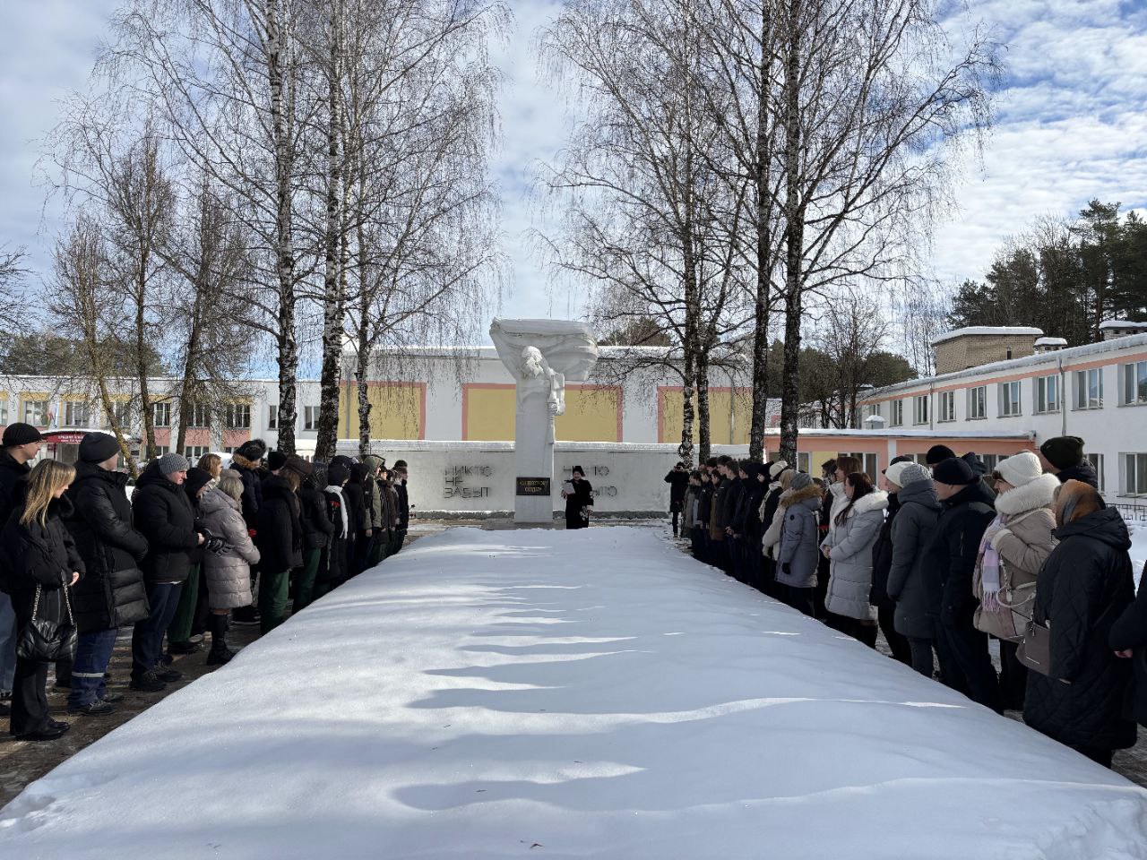 Работнікі ААТ «Даламіт» ушанавалі памяць загінулых герояў.