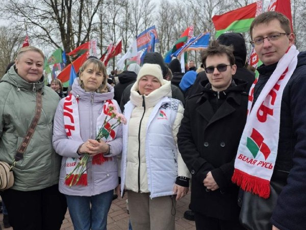 Работнікі ААТ "Даламіт" ушанавалі памяць вязняў фашысцкіх канцлагераў.